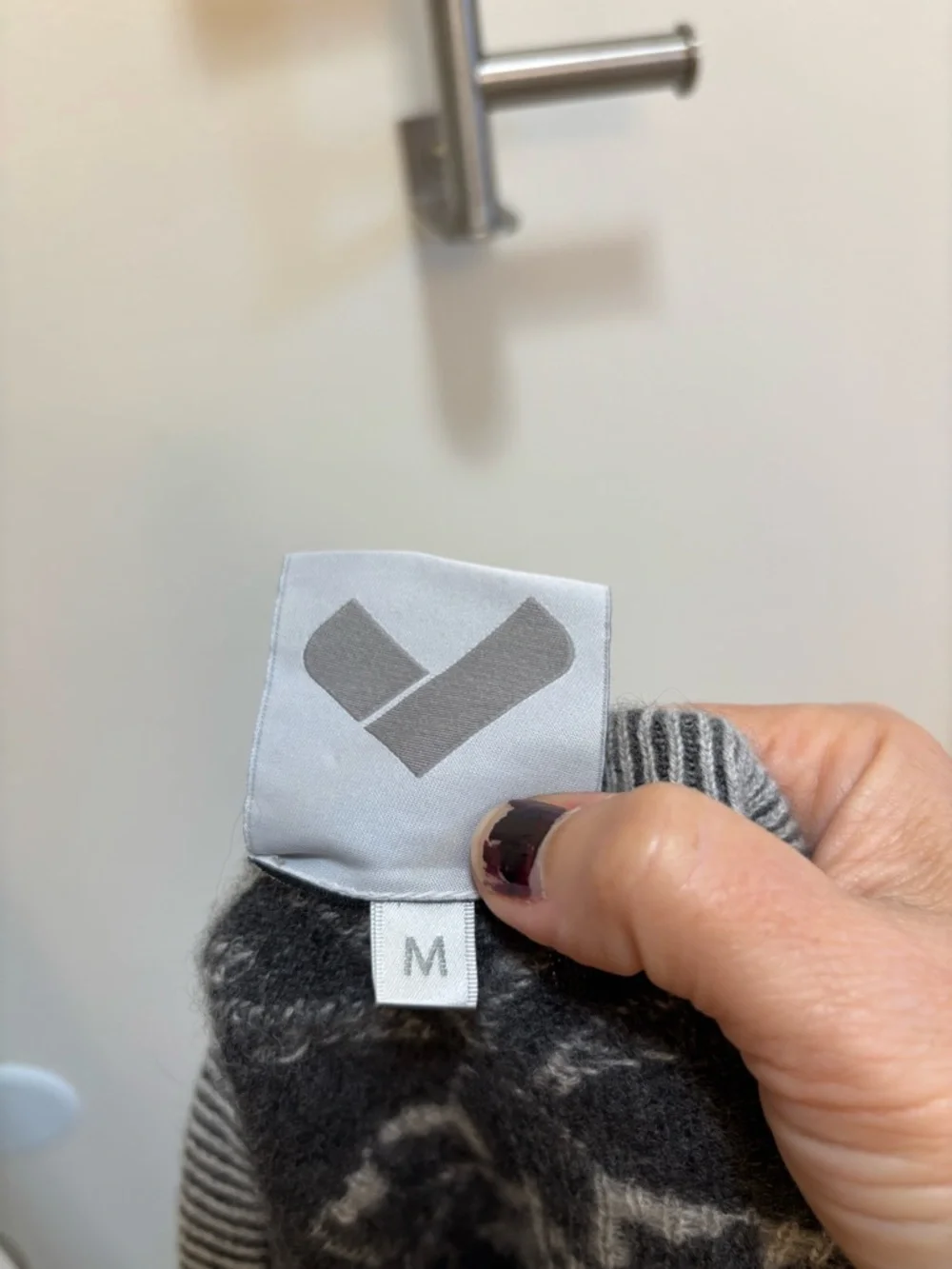 Happy Sheep Womens Floral Jacquard Cardigan Size Medium Royal Timeless Quiet Lux - Picture 9 of 13